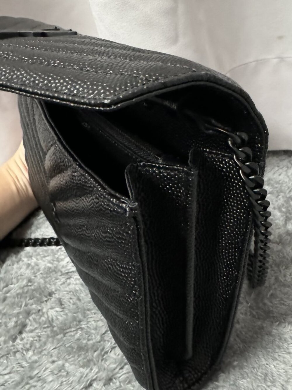 Yves Saint Laurent   Black shoulder bag - Picture 2 of 7